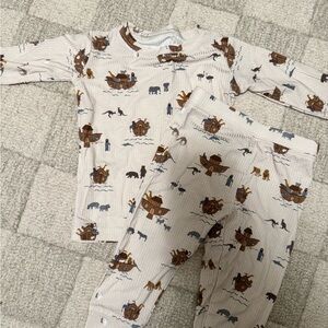 NWT Brave Little Ones Noah's Ark Cream Printed Kids Pajama Set